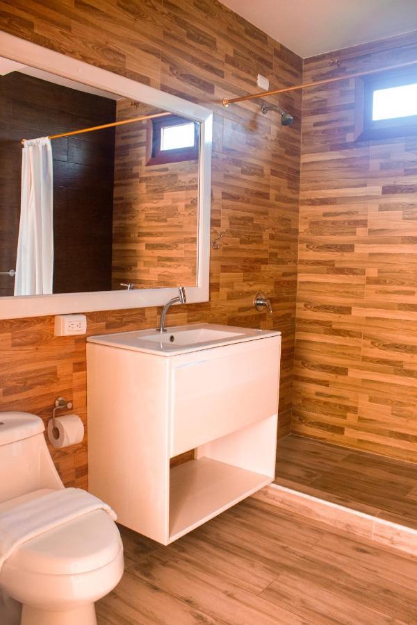Galapagos Isabela Hotel Loja 푸에르토빌라밀 외부 사진