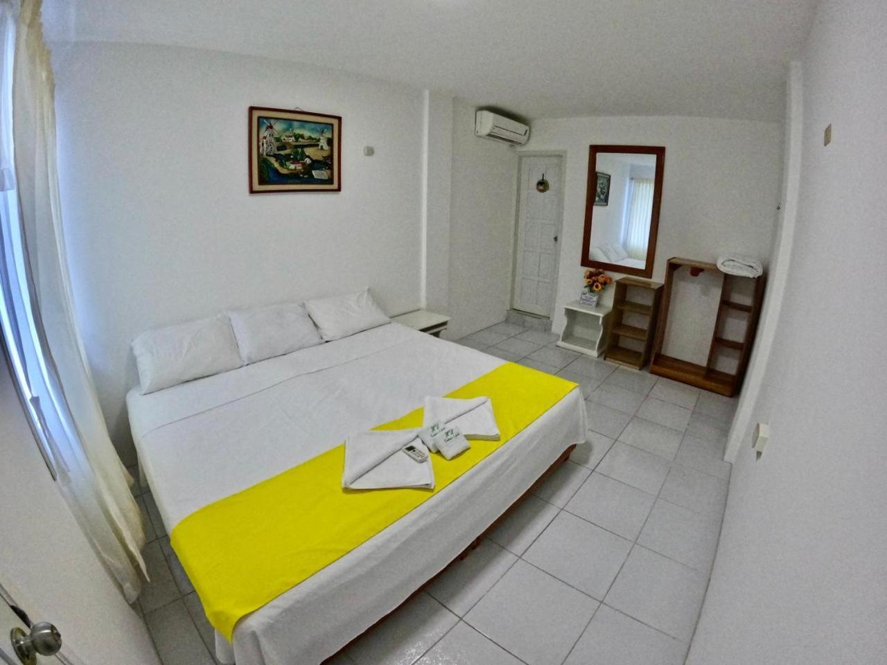 Galapagos Isabela Hotel Loja 푸에르토빌라밀 외부 사진