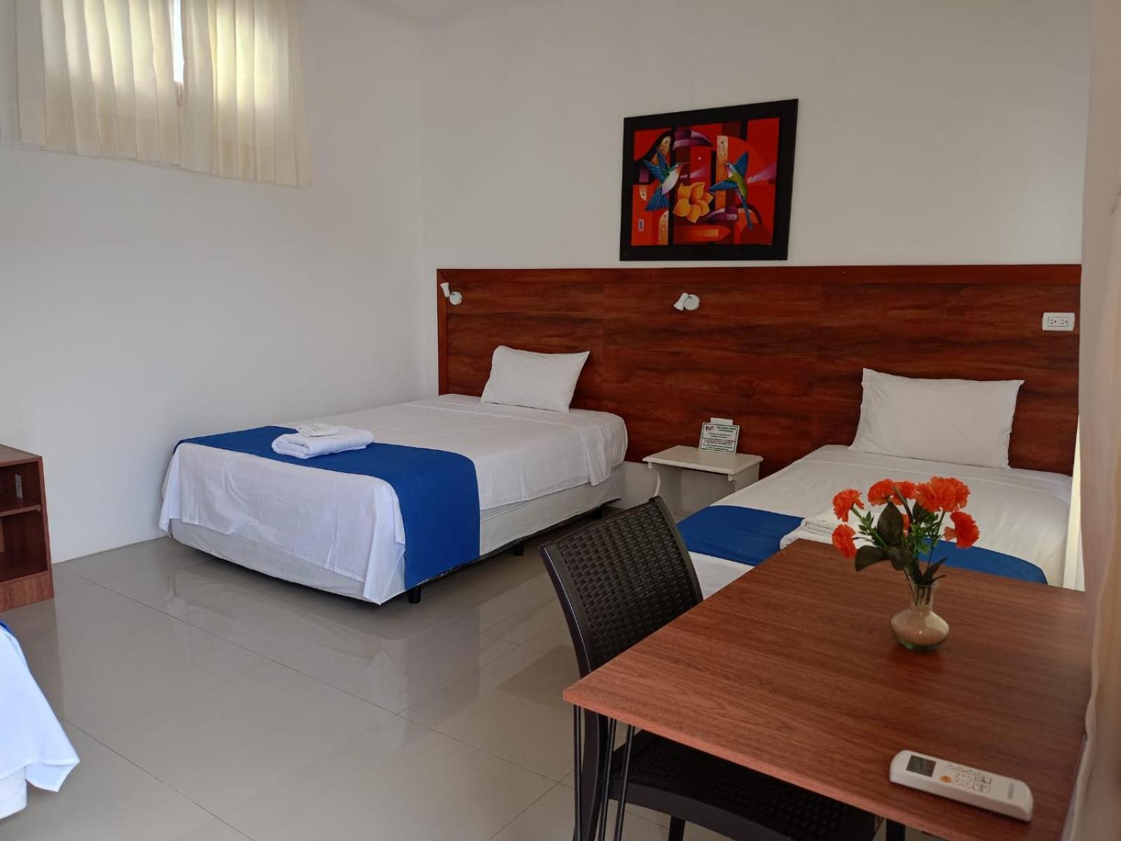 Galapagos Isabela Hotel Loja 푸에르토빌라밀 외부 사진