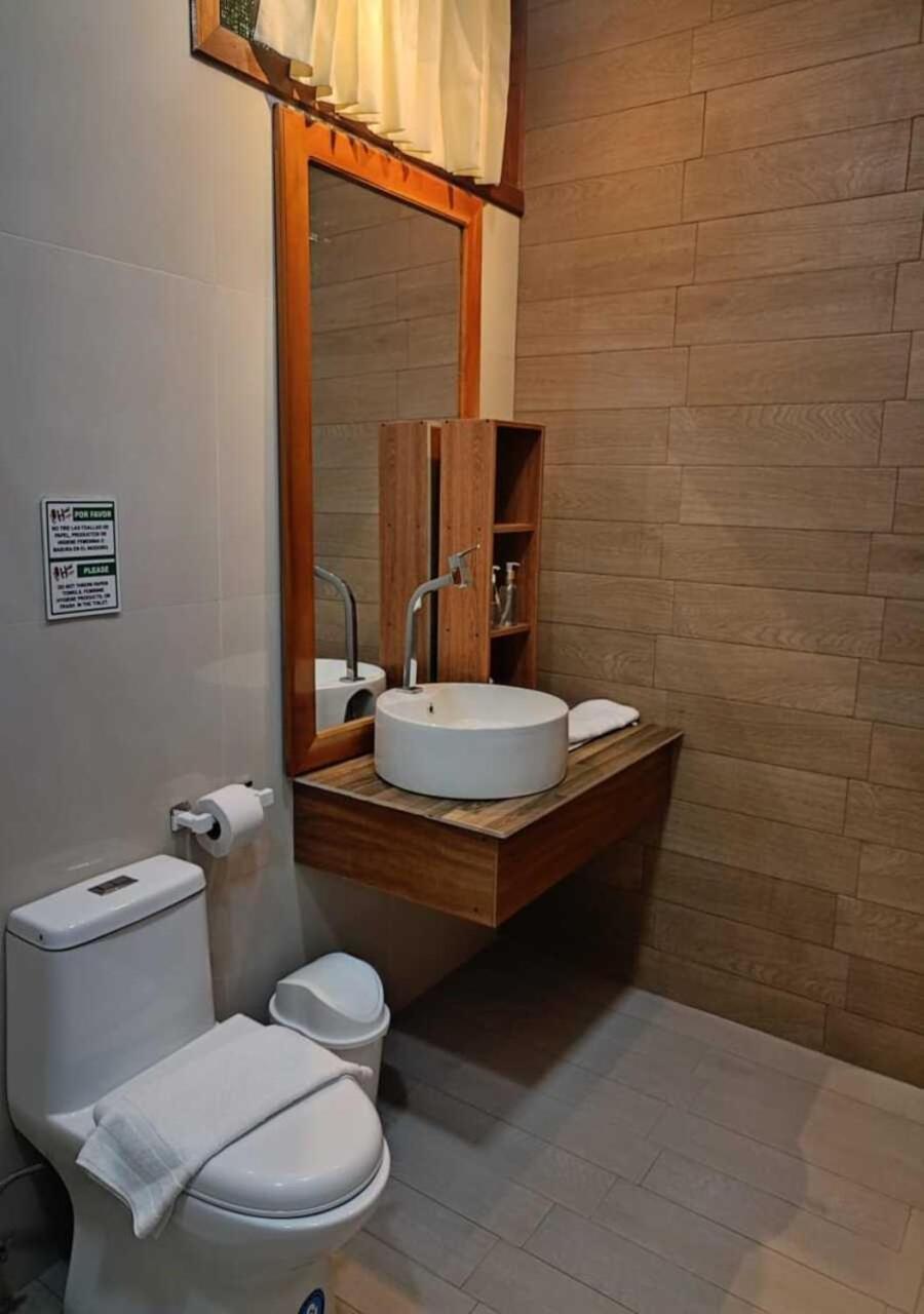 Galapagos Isabela Hotel Loja 푸에르토빌라밀 외부 사진
