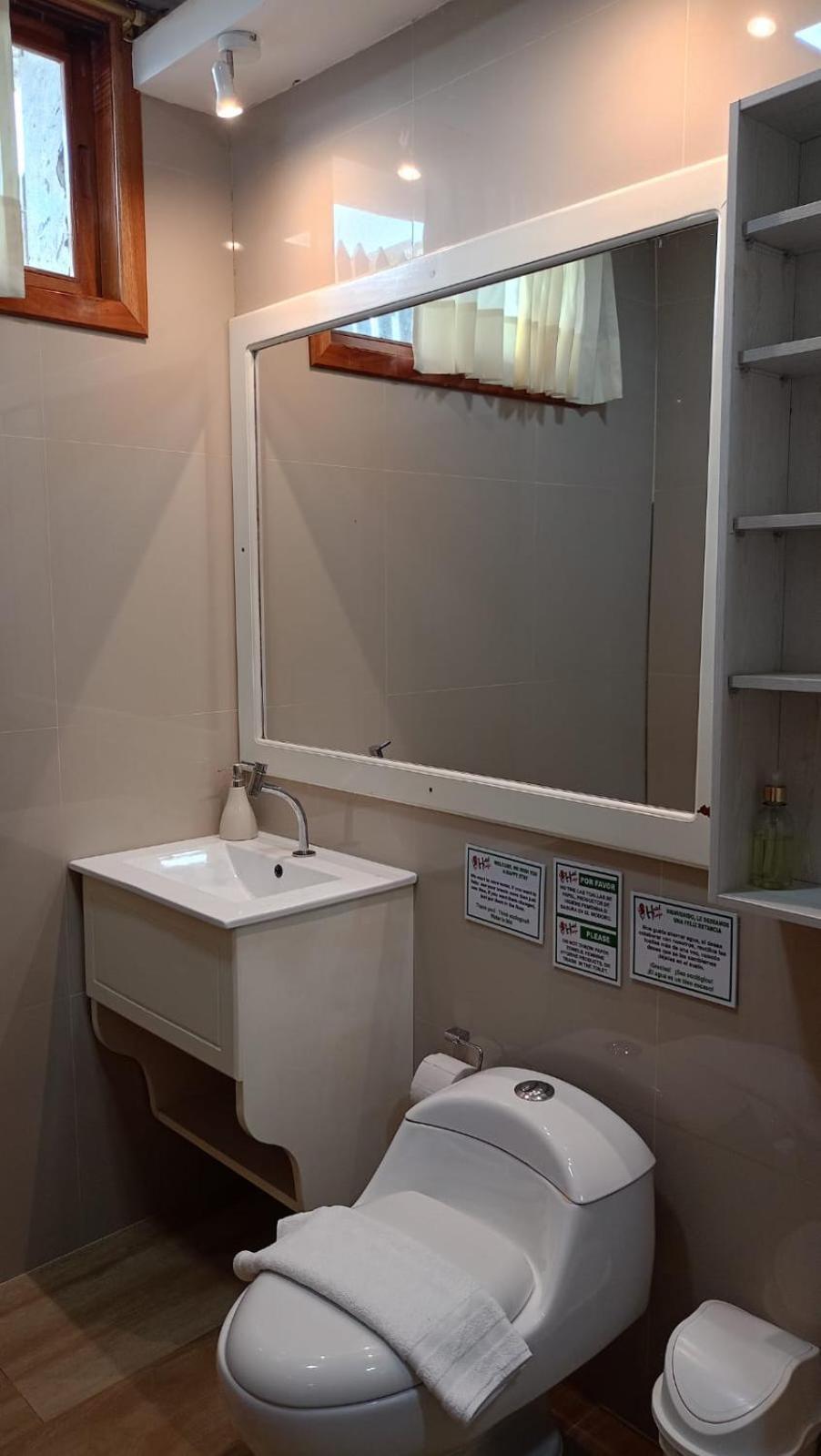 Galapagos Isabela Hotel Loja 푸에르토빌라밀 외부 사진
