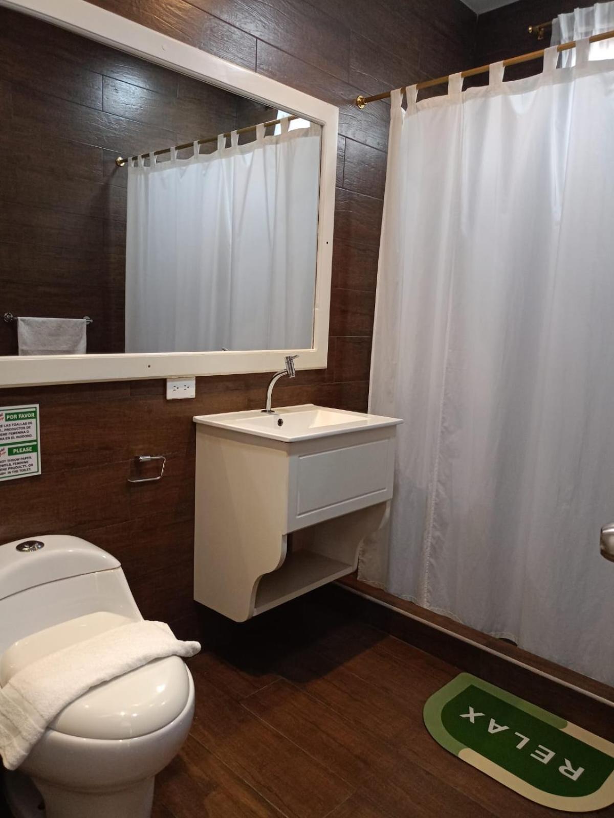 Galapagos Isabela Hotel Loja 푸에르토빌라밀 외부 사진