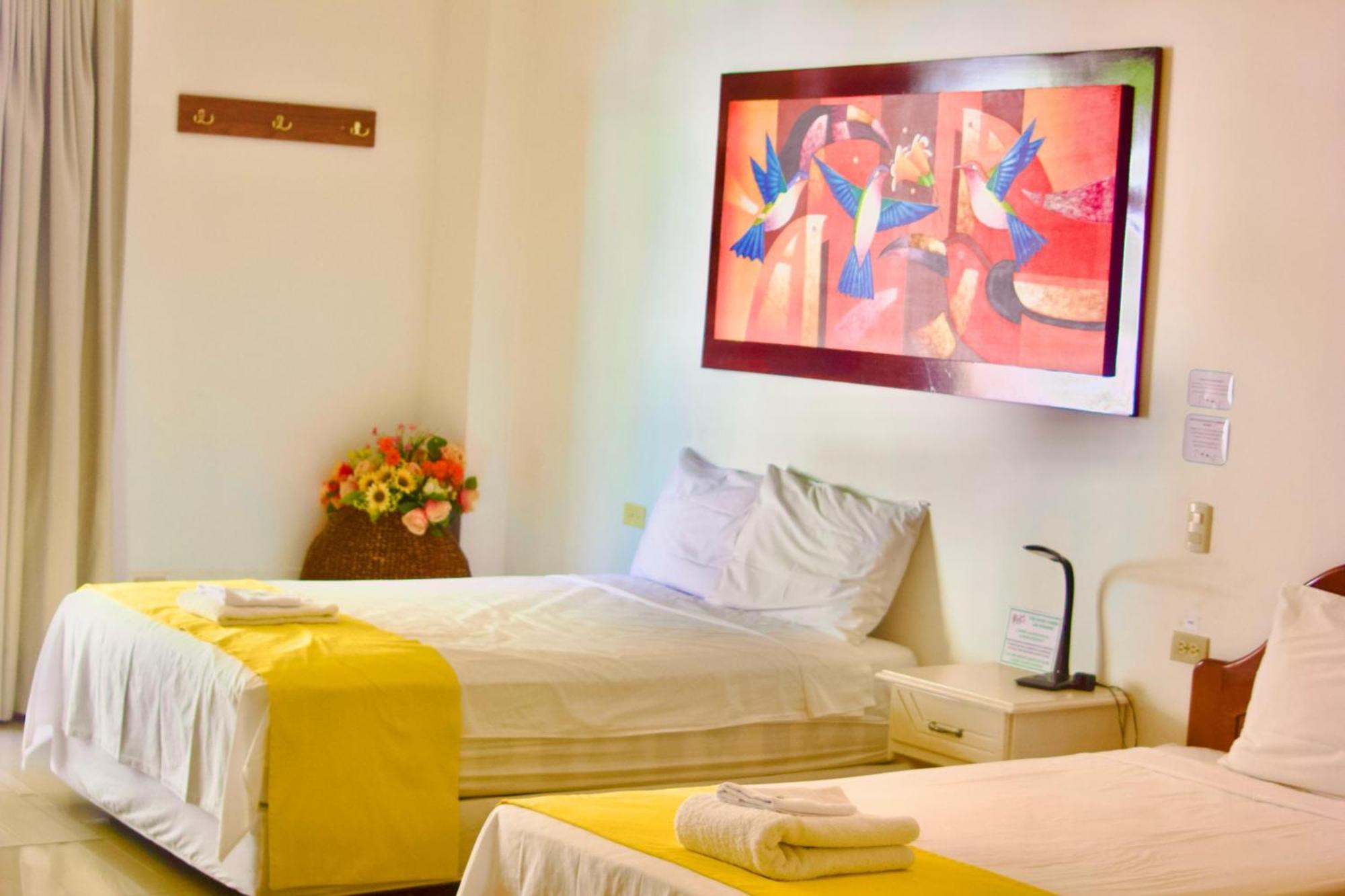 Galapagos Isabela Hotel Loja 푸에르토빌라밀 외부 사진
