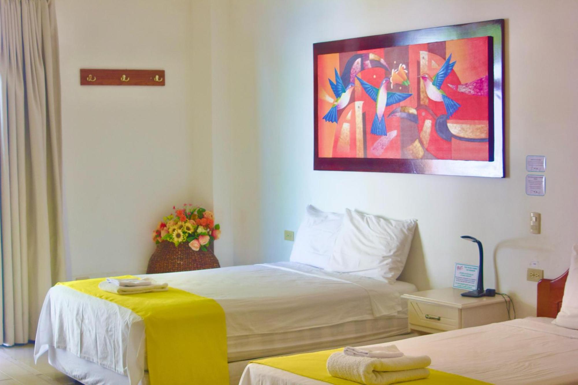 Galapagos Isabela Hotel Loja 푸에르토빌라밀 외부 사진